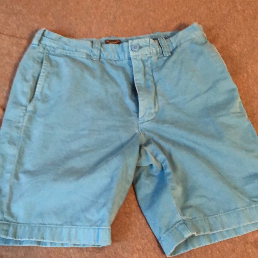 Men’s j crew shorts.